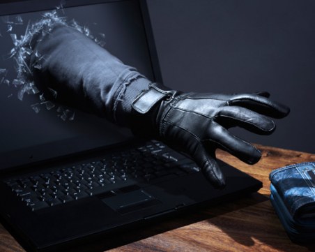 Внимавайте! Опасен сайт точи огромни суми пари, предупреди Комисията за финансов надзор