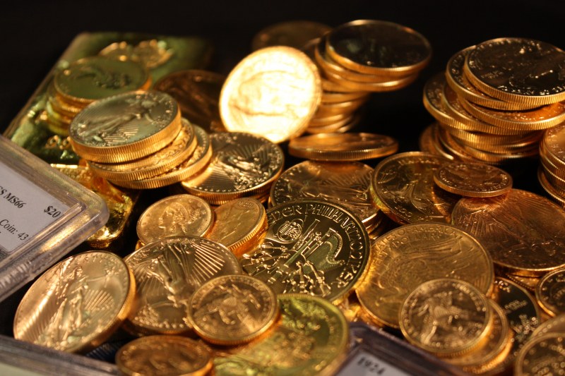Измама в пловдивска заложна къща: Жена опита да пробута фалшиви монети