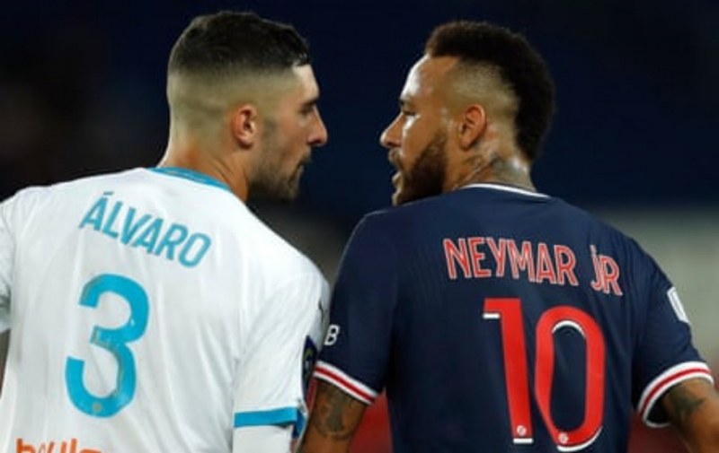 Неймар аут за две срещи след скандалите от мача с Марсилия