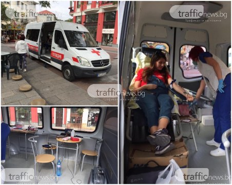 Акция в центъра на Пловдив! Доброволци даряват кръв безвъзмездно