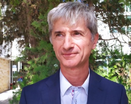 Алерголог предупреди за опасности при носенето на маски в училище