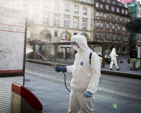 Франция отчете нови черни рекорди заради COVID-19,  масово се неглижират мерките