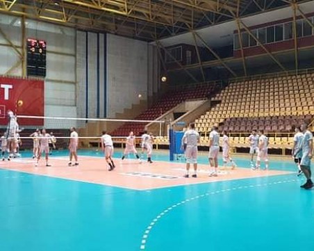 ПСК Локомотив с равенство и загуба от шампиона Нефтохимик