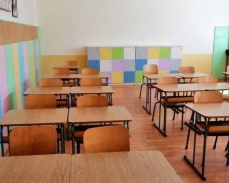 Цял клас под карантина заради ученик с COVID-19 в Пазарджик