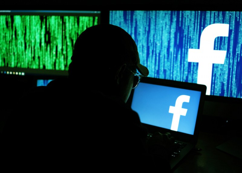 Обвиниха Facebook, че шпионира потребителите на Іnѕtаgrаm чрез камерите на телефоните