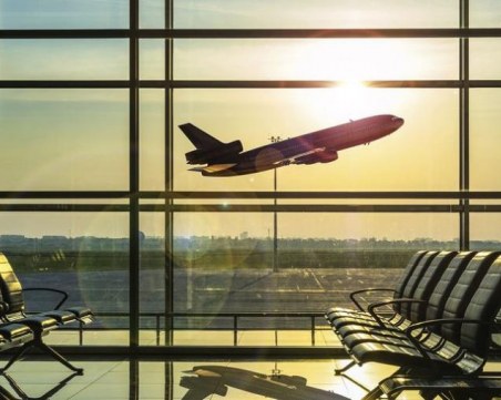 Финландия налага карантина на българи