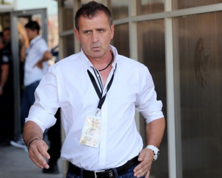 Акрапович: Малко по-далеч сме от ЦСКА и Лудогорец