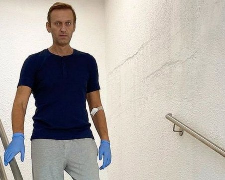 Изписаха Навални от болницата