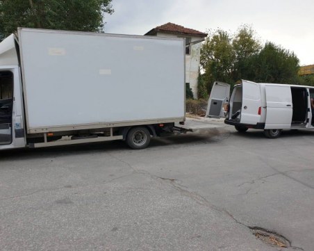 Намериха огромно количество нелегални цигари в Пловдив, скрити в кутии за инструменти