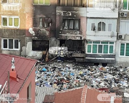 Пожар в Столипиново! Апартамент избухна в пламъци