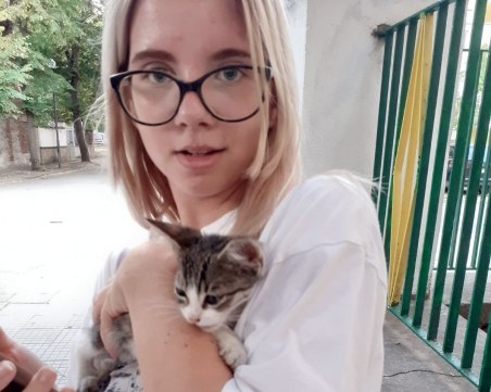 Тийнейджърка от Пловдив изчезна от дома си! Близките ѝ я търсят