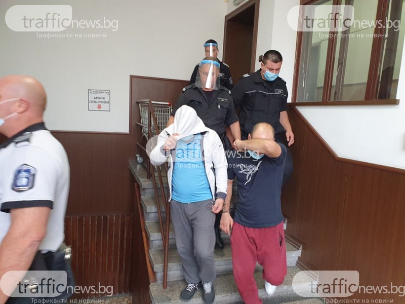 Доведоха с белезници в съда сина на Катя Лерца, баща му - пуснат от ареста