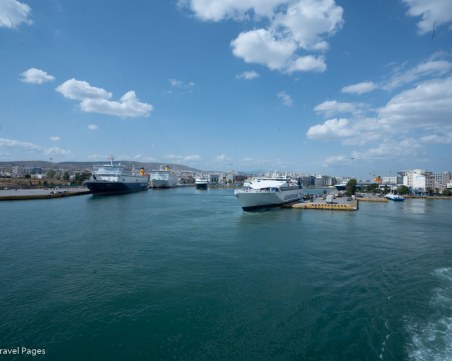 Работници в гръцко пристанище обявиха стачка