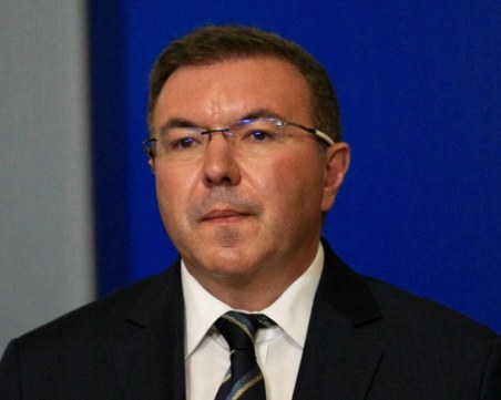 Здравният министър: Ако ситуацията стане зле ще затегнем мерките, но няма да затваряме градове
