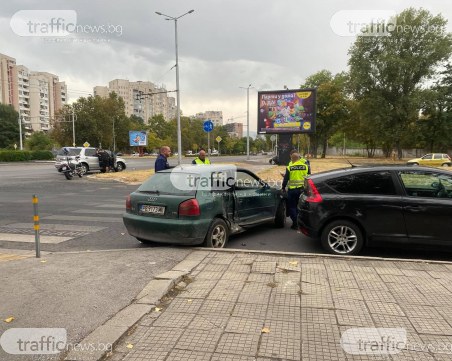 Две коли се нанизаха на кръгово в Тракия