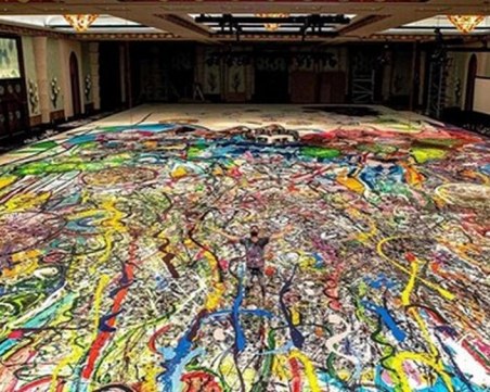 Художник се бори за рекорд на 