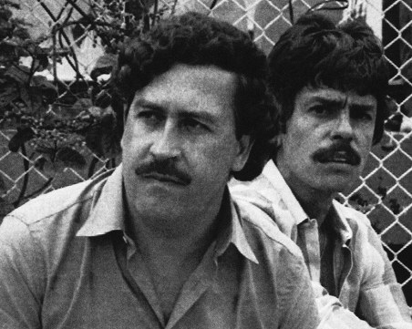 Племенникът на наркобоса Ескобар намери тайник с 18 милиона долара