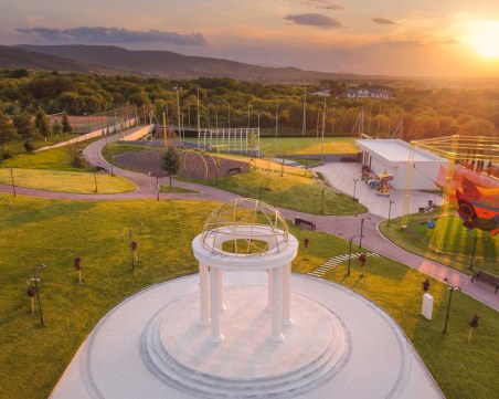 Ваканциите за учениците започват! Ето къде да почиваме с децата СНИМКИ