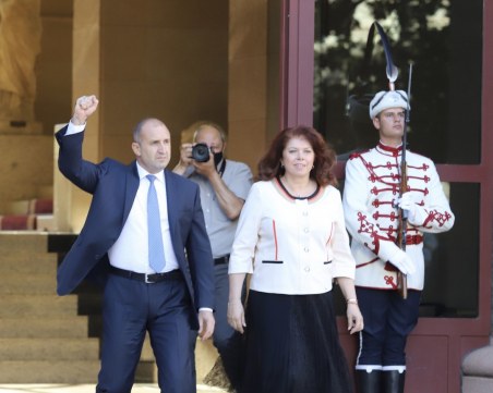 Проф. Александър Маринов: Президентът не готви политически проект, подкрепя няколко партии