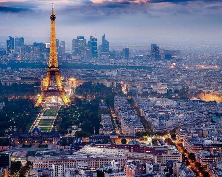 Париж пред обявяването на най-високо ниво на опасност от коронавирус