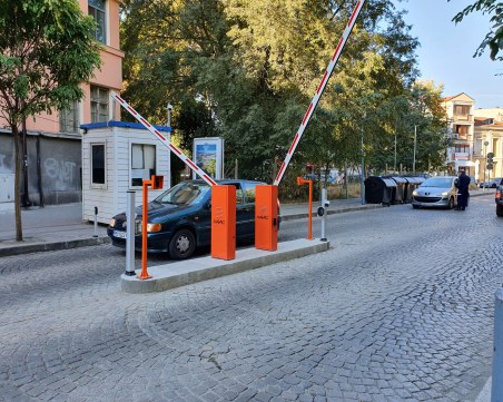 Пуснаха още една бариера в центъра на Пловдив
