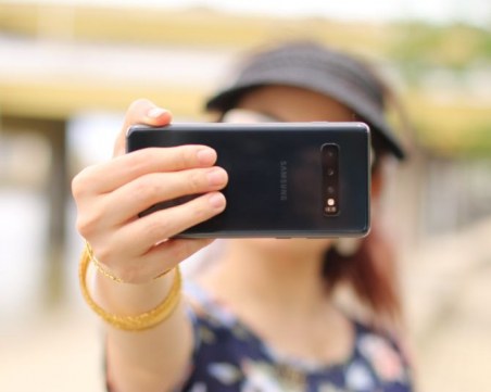 Google ще сигнализира за коригирани селфита