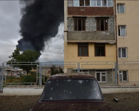 Ракети полетяха и по още един град в Азербайджан, има загинал и ранени