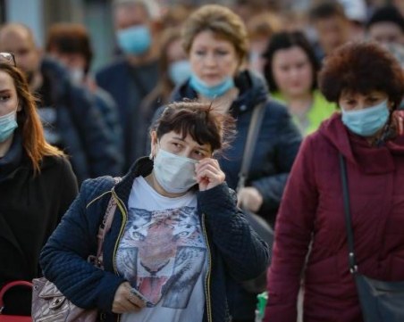 Русия с рекорден брой заразени от май насам