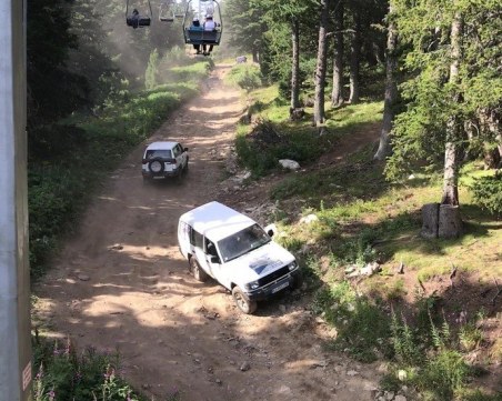 Джипове отново тръгнаха към Рилските езера