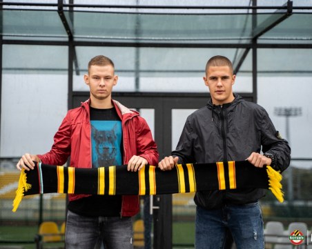 Двама юноши на Ботев с първи професионални договори