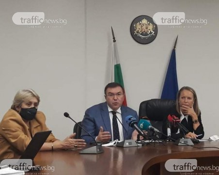 Двама замеряха с яйца здравния министър в Пловдив, арестуваха ги