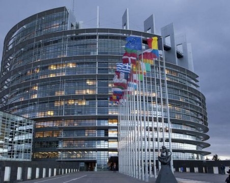 Европарламентът гласува резолюцията за България
