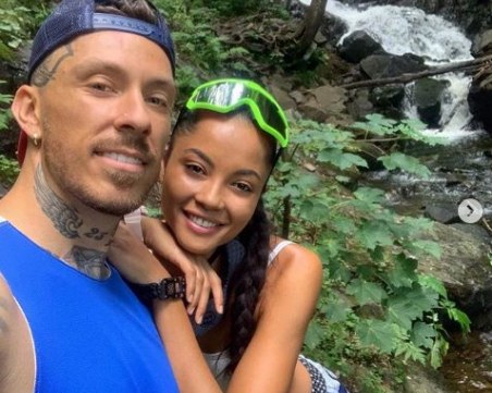 Pаvell подарява на половинката си песен и видео за рождения ден