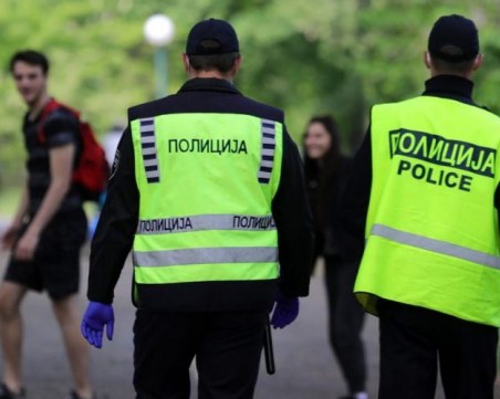Нови мерки в Македония: Забраняват тържествата, групирането в паркове и на открито след 22 часа