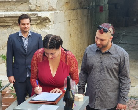 Ники от Kазанлък спечели на карти Валя от Велико Търново, ожениха се в Пловдив на 10.10.2020