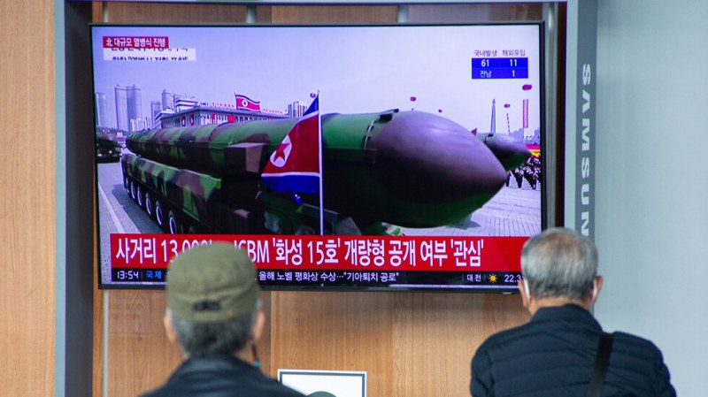 Северна Корея показа гигантски междуконтинентални балистични ракети