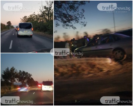 Блокада край Пловдив заради верижна катастрофа, кола е в канавката