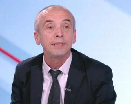 Доц. Мангъров: НОЩ трябва да се разкара, за втора вълна не може да се говори
