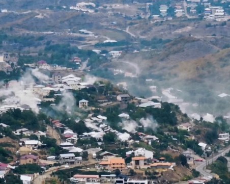 Азербайджан: Армения продължава с обстрела, има загинали цивилни