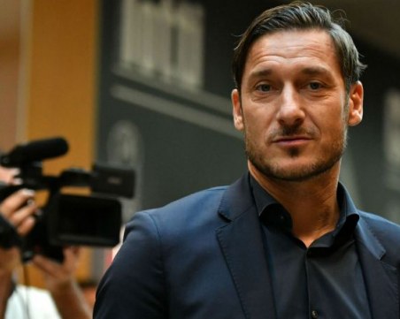 COVID-19 погуби баща на футболна легенда