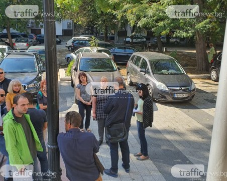 Протест пред съда! Пловдивчаните, осъдени на тридневен арест, се жалят от полицейски тормоз