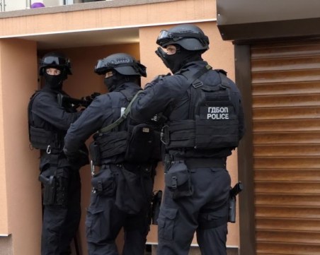 Гаф: ГДБОП нахлули в дома на семейство с бебе! Оказал се грешен адресът