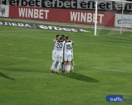 Локо пуска продажба на членски карти