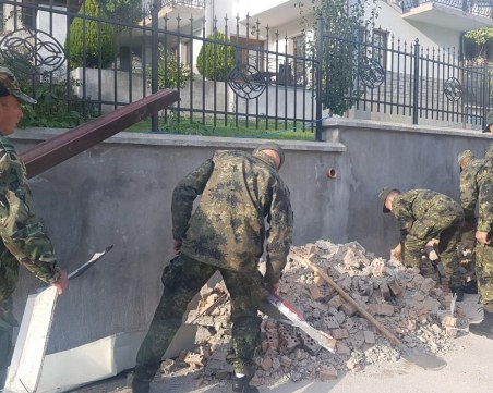 След урагана в Смолян, военни оказват помощ на пострадалото население