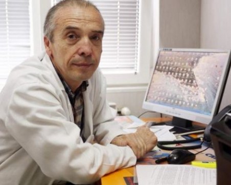 Мангъров: Човек, който няма симптоми не трябва да се тества, а да си живее нормално