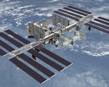 Рекорд: Нов екипаж пристигна на МКС само за три часа