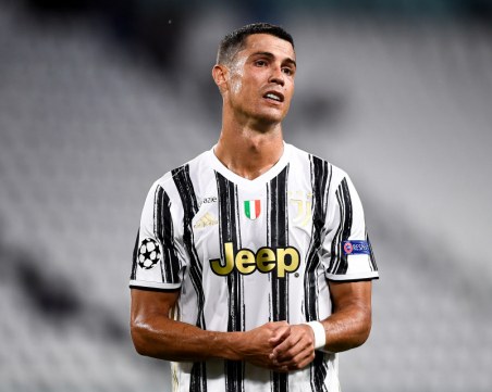 Роналдо ще изкара карантината в Торино