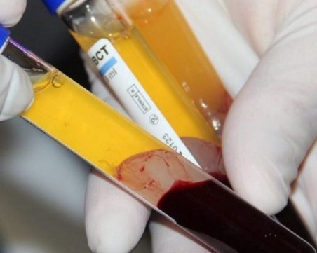 Спешно търсят плазма от кръвни групи АБ и А за трима пациенти с коронавирус