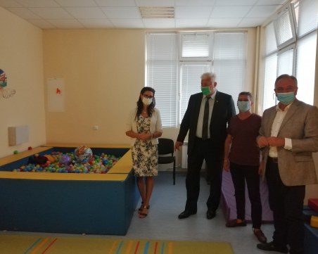 Уволнена от КЗСУ 