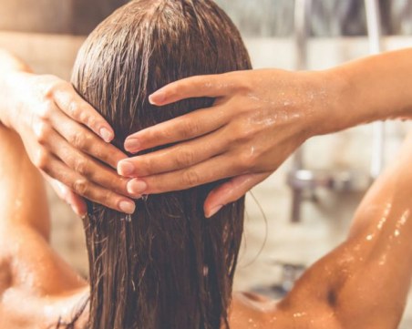 Как да се къпете през зимата, за да поддържате кожата си красива?